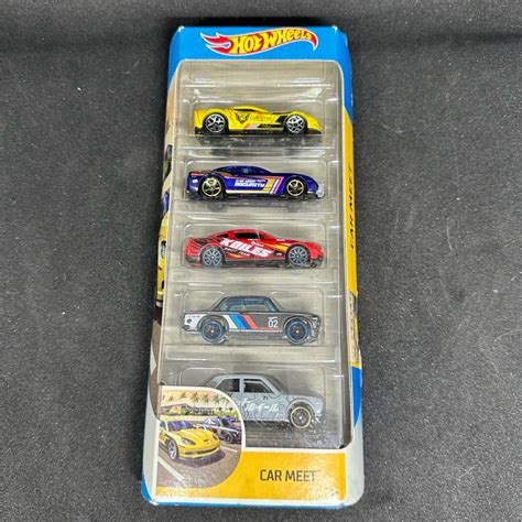 Jual Hot Wheels 5 Pack Car Meet Gift Pack 12 Corvette Z06 10 Camaro SS 2010 Ford Mustang