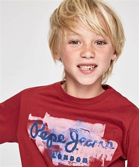 Pin by L on настоящие Cute blonde boys Beauty of boys Photo poses for boy