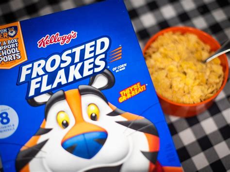 Frosted Flakes maker pushing cereal for dinner to boost sales ...