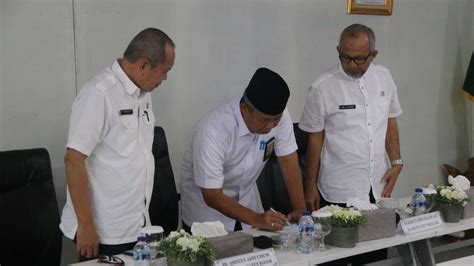 Pemdakab Bogor Tandatangani Komitmen Aksi Pencegahan Korupsi 2023 2024