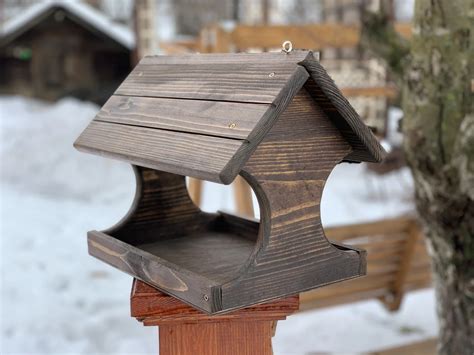 Кормушка для птиц своими руками: фото оригинальных идей. Чертежи для ...