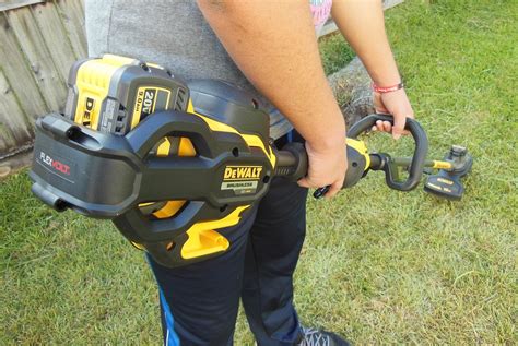 Dewalt 60v Max Flexvolt Cordless String Trimmer Pass On The Gas