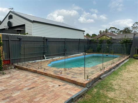 Change The Old Steel Fence To A Modern Frameless Glass Pool Fence