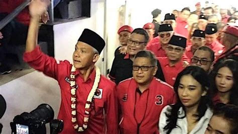 Breaking News Ganjar Pranowo Hadir Di Konsolidasi Kader Pdip Di Gbk