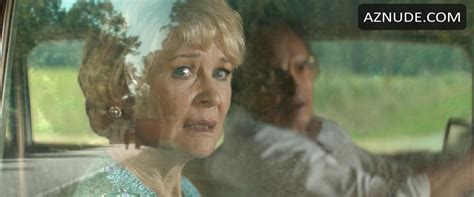 DEE WALLACE STONE Nude AZNude