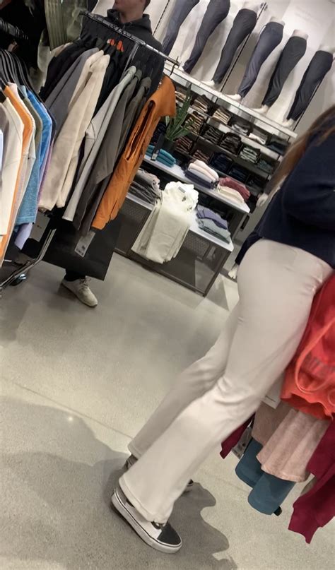 Lulu Worker With Tight Ass Spandex Leggings Yoga Pants Forum