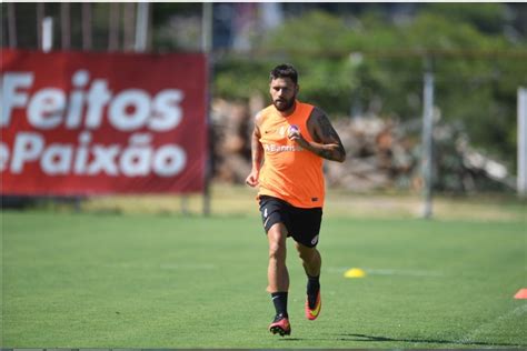 Em Fase Especial Da Carreira Sobis Reitera Amor Pelo Inter E Mira