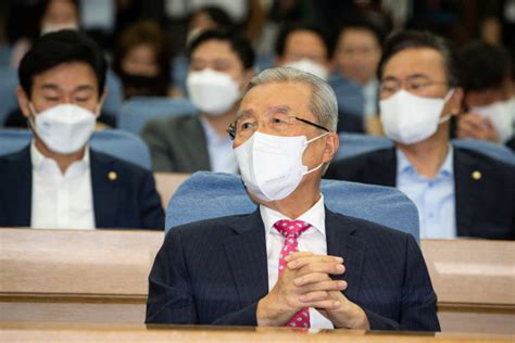 김종인 “중대선거구제 거의 불가능현역 의원들 결사 반대할 듯” Mk빌리어드