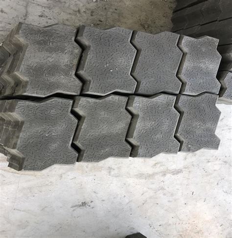 Sm Designtech Zig Zag Concrete Paver Block Dimensions X Mm At Rs