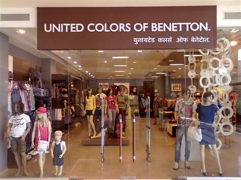 Бутик одежды Benetton - обои для рабочего стола, картинки, фото