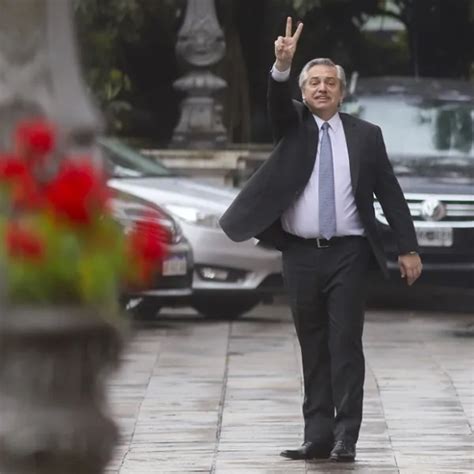 El Presidente electo Fernández viaja a Tucumán para la asunción de