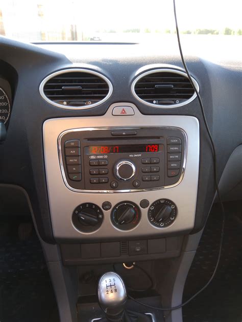 Замена магнитолы — Ford Focus Hatchback II, 1,4 л, 2008 года | автозвук ...