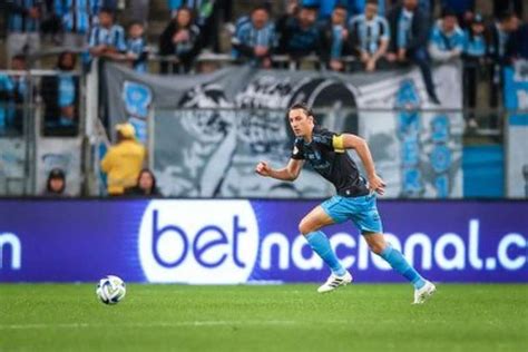 Pedro Geromel revela vontade de seguir no Grêmio