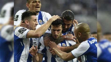 Primeira Liga Fc Porto Seal First Title In Five Seasons After Rivals