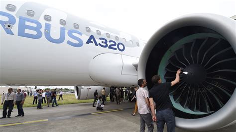 Airbus A320neo test aircraft suffers engine damage - MarketWatch