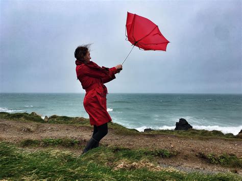 Scotland set to be battered by high winds as experts warn of travel