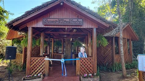 100 m² Memorial Chico Mendes é inaugurado em parque ambiental de