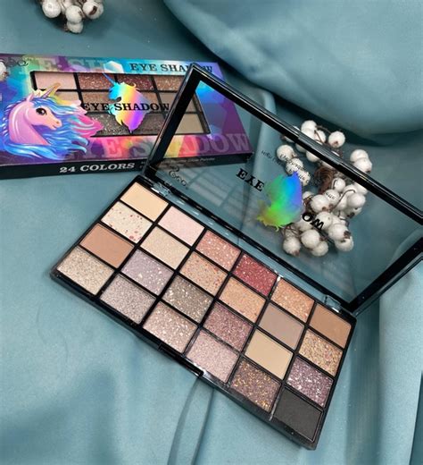 Хит продаж!!! Тени в очень красочной коробочке с Единорогом! Палетка ...