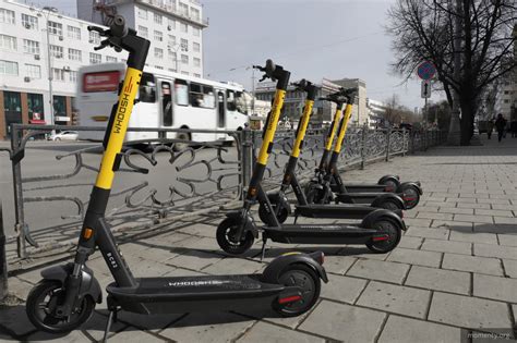 В приложении для аренды электросамокатов произошел сбой в первый день ...