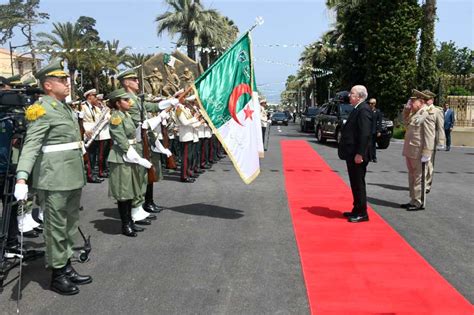 Monsieur le Président de la République Chef Suprême des Forces Armées