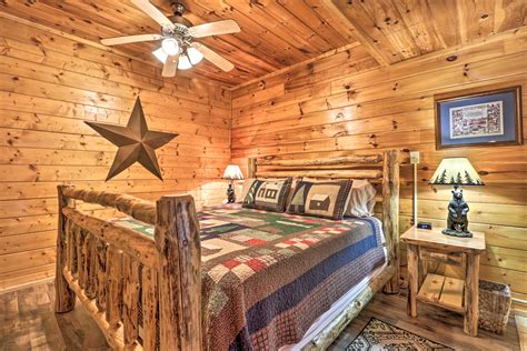 New! Smoky Mountain Cabin W/ Game Room & Hot Tub! in Pigeon Forge w/ 2 ...