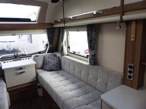 Sprite Alpine 420 CT Met Voortent En Mover Bij CaravanCentrum Treffers