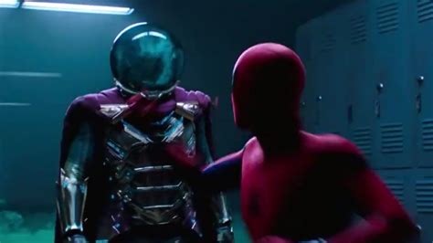 Spider Man Far From Home Spider Man Vs Mysterio IRON MAN Walking