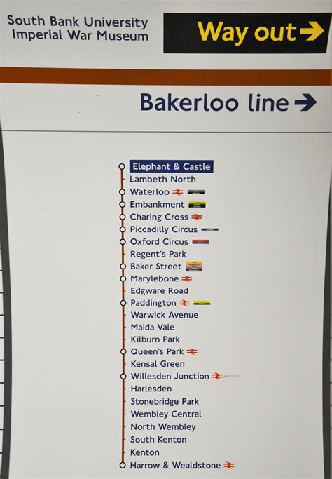 Bakerloo Line Platform Sign Taken At The Elephant And Castle Flickr