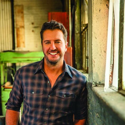 Pressroom Luke Bryan Premieres New Music Video For Up On Facebook