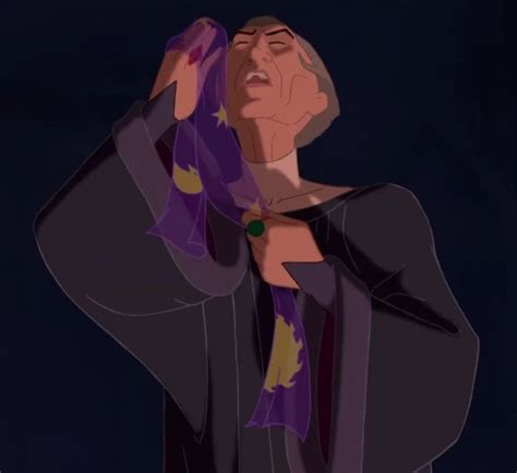 Claude Frollo 6 27 En 2024 Villanos De Disney Fondos De Pantalla De