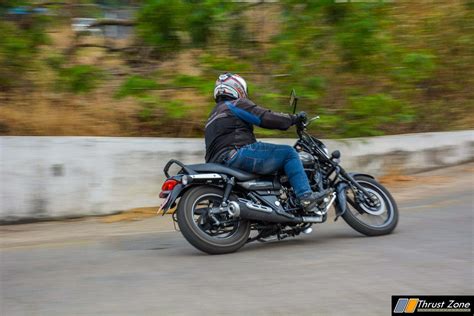 Bajaj Avenger 180 Vs Intruder 150 Comparison Review 10 Thrust Zone