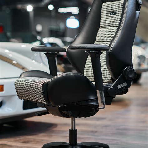 The Recaro Office Class LX: A Retro Automotive Office Chair