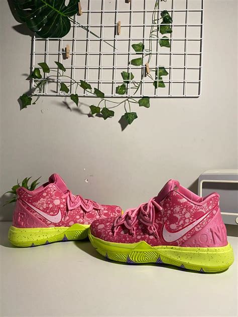 Nike Kyrie Spongebob Patrick Olah Raga Perlengkapan Olahraga