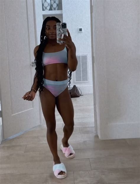 Simone Biles Is Beaching Until Further Notice And Her Ud83d Udd25bikini Style And Washboard