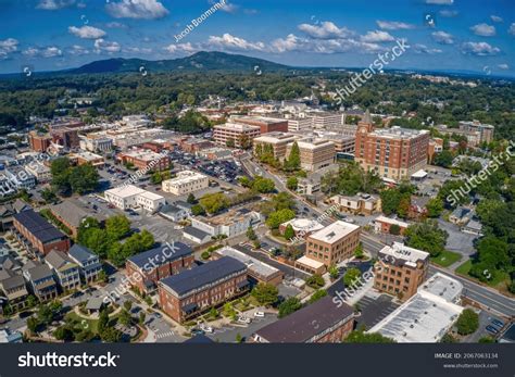 Atlanta suburbs Images, Stock Photos & Vectors | Shutterstock