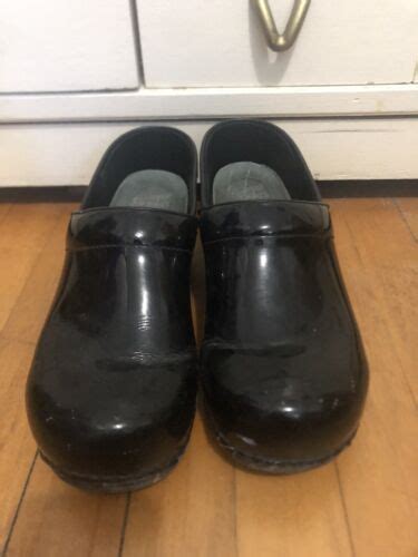 Dansko black nursing clogs - Gem