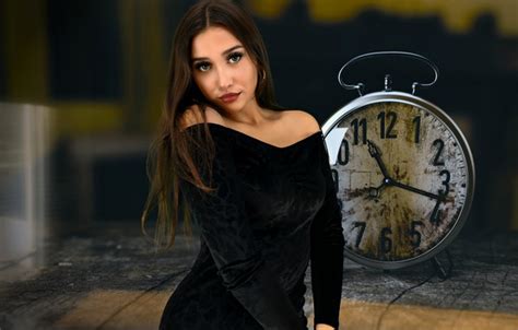 Wallpaper Sexy Girl Brunette Beautiful Girl Time Pose Clock Hour For Mobile And Desktop