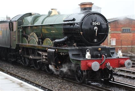 The Moonraker! Castle Class 5043 Earl of Mount Edgcumbe | Loco Yard