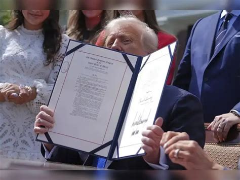 Et Explainer What Is Trump S Take It Down Act To Tackle Revenge Porn The Economic Times