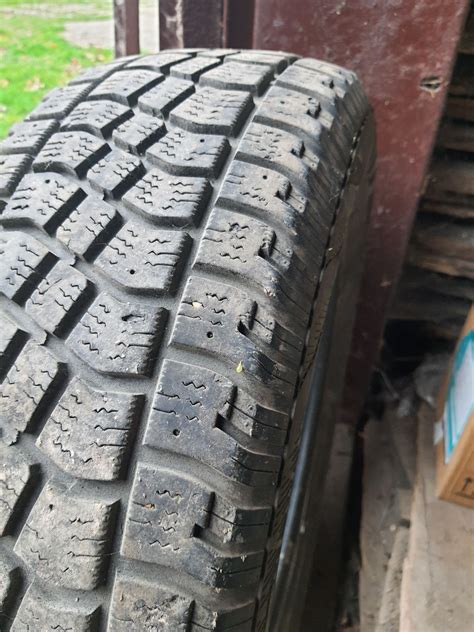 215/70 R16