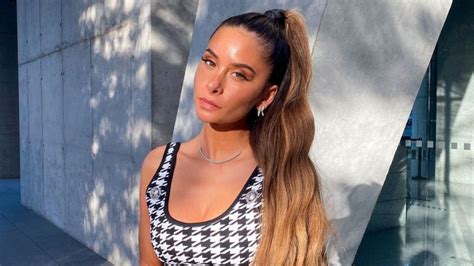 Con una pequeña bikini la foto de Cami que voló la red MDZ Online