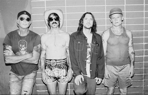 Red Hot Chili Peppers Estrena Black Summer Rutas Alternas