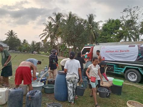 Relawan Nusantara Dan Lappan Salurkan Air Bersih Untuk Warga Terdampak