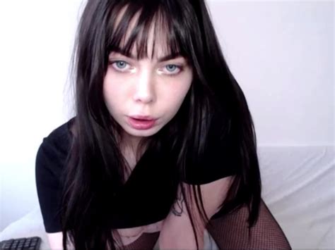 Videos Tagged With Hot Hella