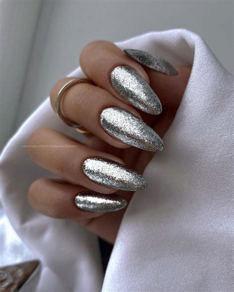 44 Amazing Glitter Nails For Fun Loving Women Hairstylery