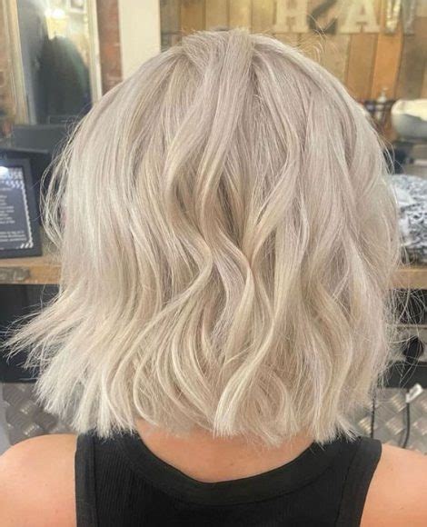 25 Wavy Bob Hairstyles For The Warm Season Tousled Wave Blonde Bob