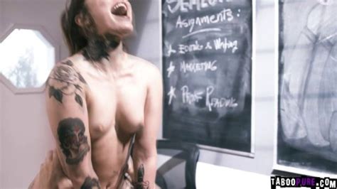 Horny Teen Finally Gets To Fuck Her Long Time Crush Teacher Xobii03