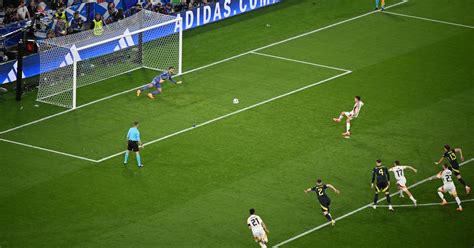 How to Take the Perfect Soccer Penalty | WIRED