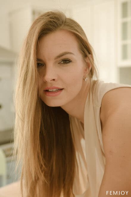 Amateur Girl 0008 XL 6494858ab60db Porn Pic