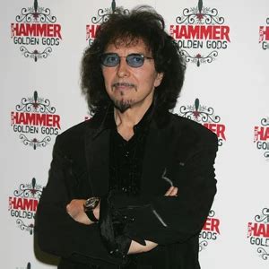 Black Sabbath’s Tony Iommi Loses Tips of Fingers – Moments That Nearly ...